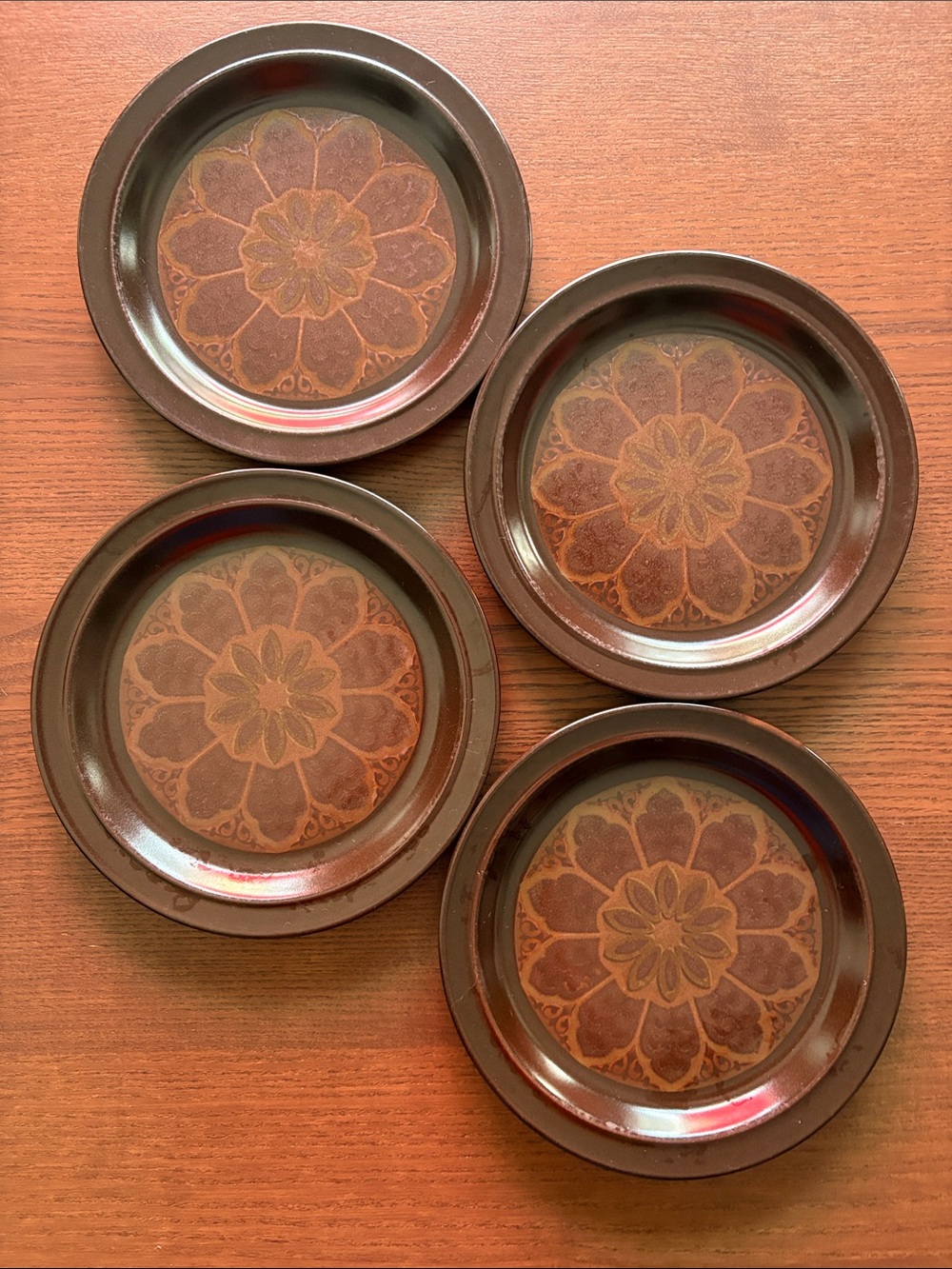 ROYAL DOULTON - Marbella Luncheon Plates - Set of 4